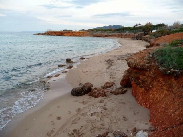 Sunshine'S House Near The Beach, 10 Min From The Airport Artemida  Exterior foto