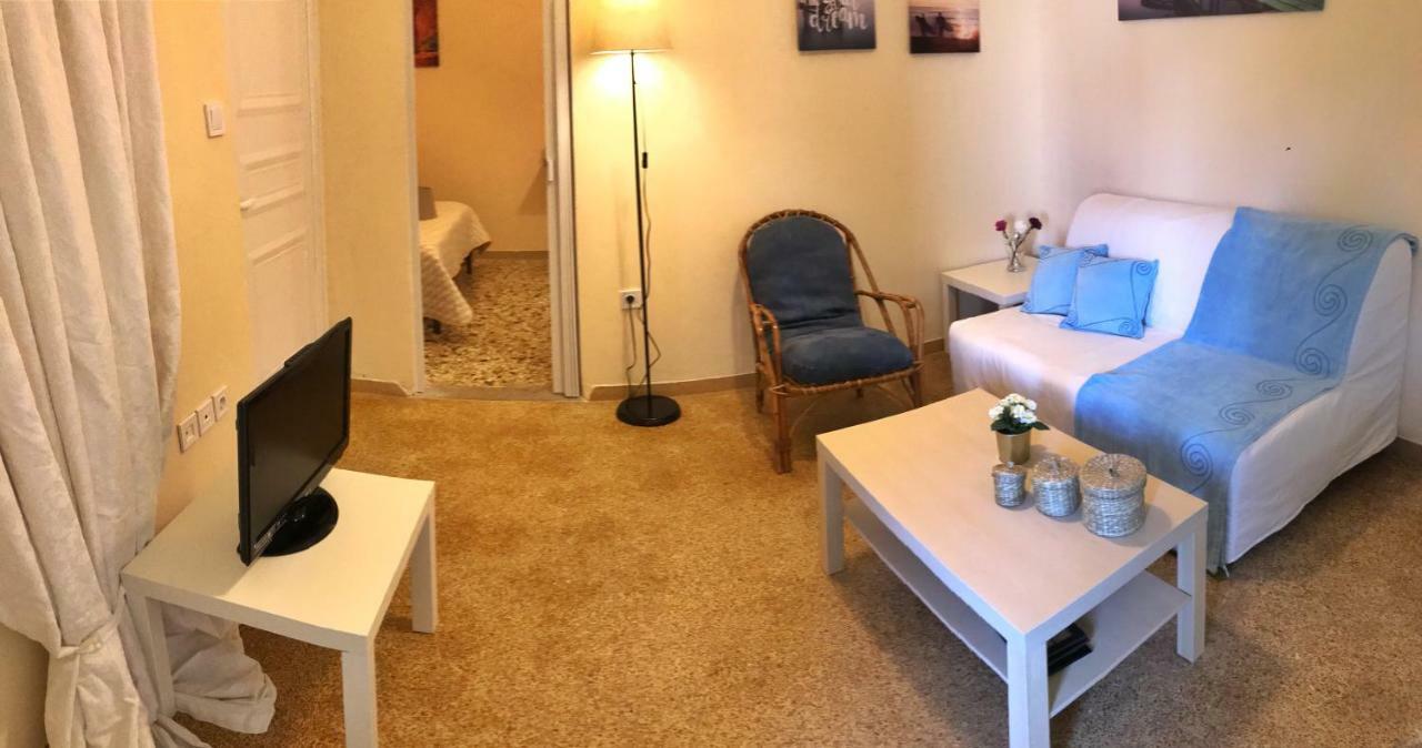 Sunshine'S House Near The Beach, 10 Min From The Airport Artemida  Exterior foto
